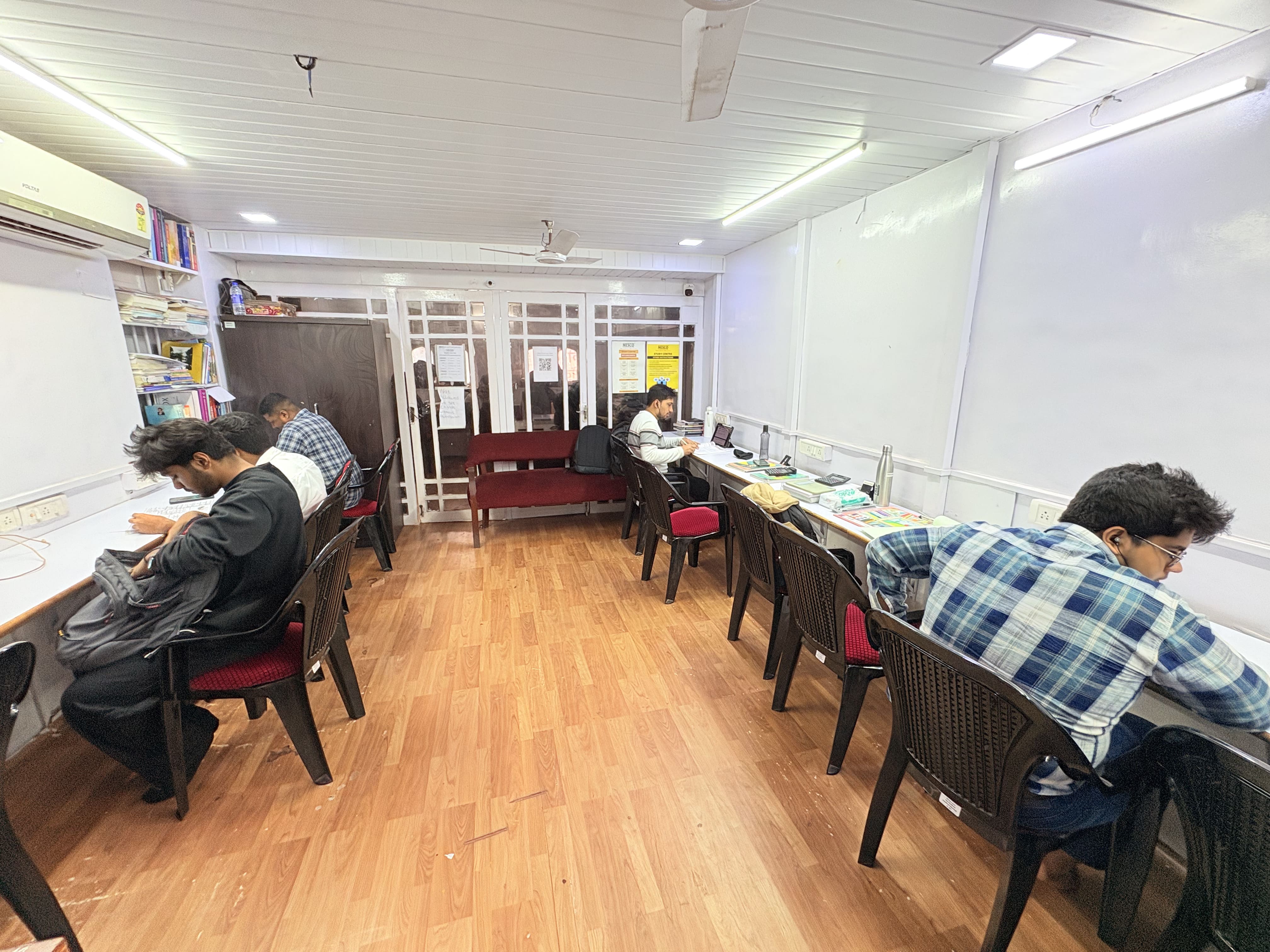 Study Centre Gallery 3